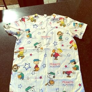 PEANUTS medical Scrub Top MEDIUM